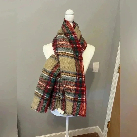 ModCloth Plaid Scarf/Shawl/Wrap/Blanket - Picture 4 of 11